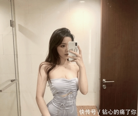 「时髦」时髦的穿着,是让表妹成为“校花”的关键因素