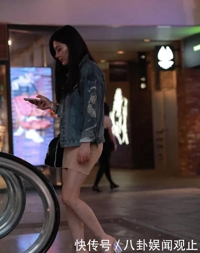  【显得】高跟鞋简约时尚，带给女性曼妙的好身姿