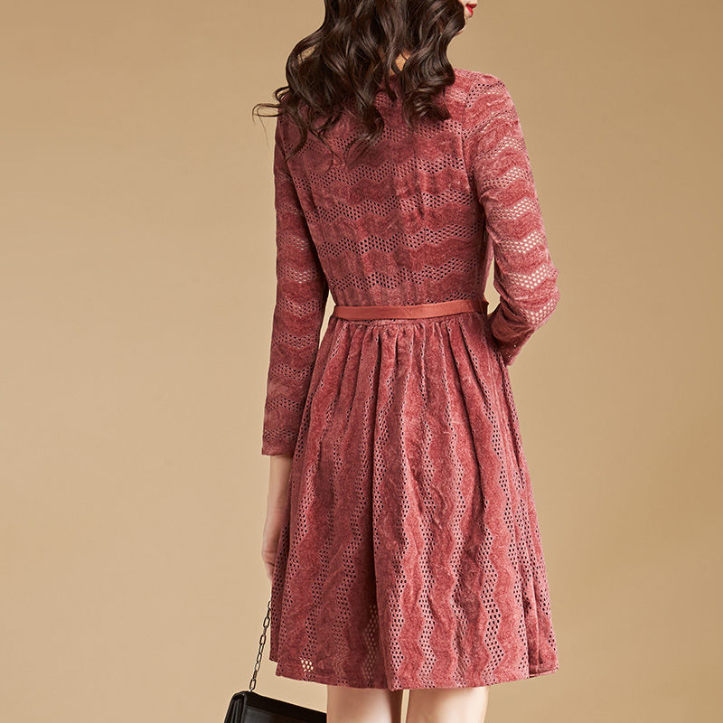 中秋朋友聚餐,我穿这款秋裙出席,惊艳全场,朋友都纷纷赞我美嫩