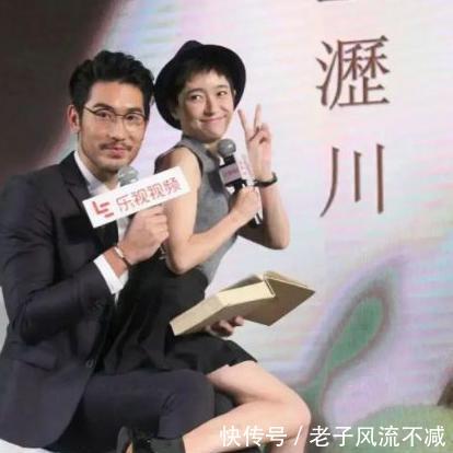 高以翔和他女友和照