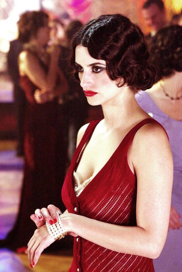 想要偷偷变美，你不得不看这八部颜值逆天的时尚剧！