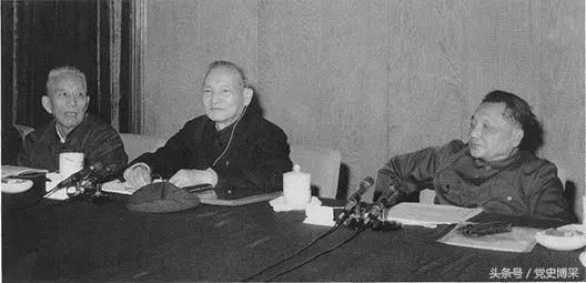 陈云：领导干部要警惕 “抬轿子、吹喇叭”的人