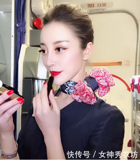 飞机上空姐为什么只能穿短裙？答案让人意外，网友：短裙更美