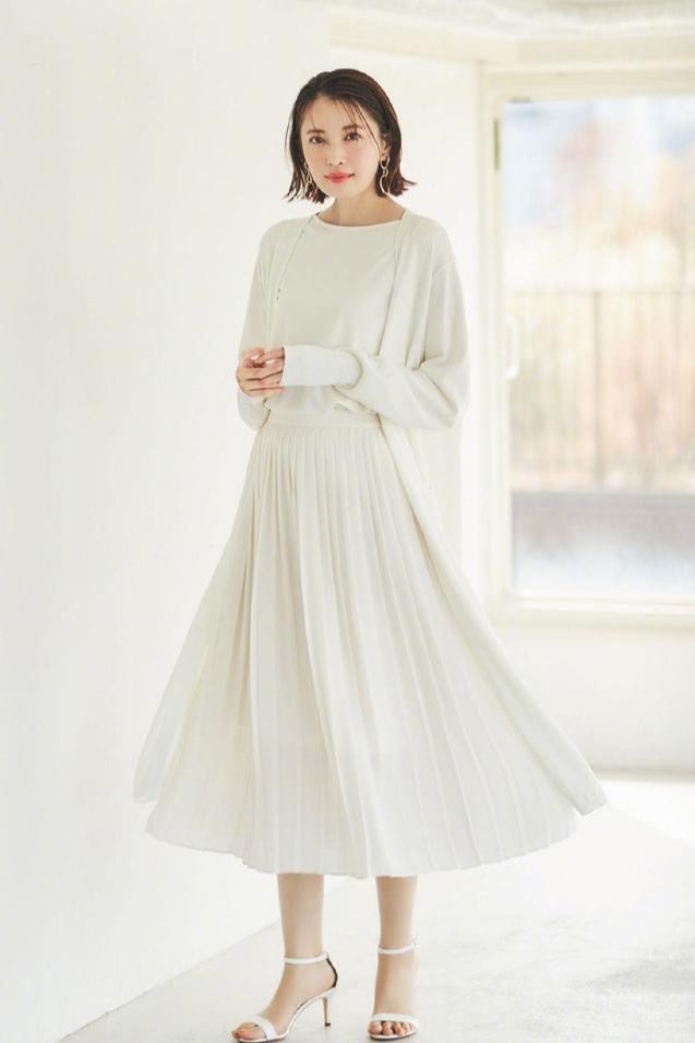  #女人#女人的穿搭，不仅需要清新淡雅的春日之美，还要为自己增加好感度