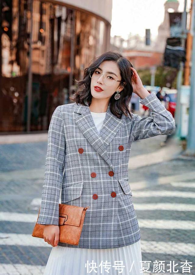  『春夏』春夏，纽扣格纹小西装，美哒哒