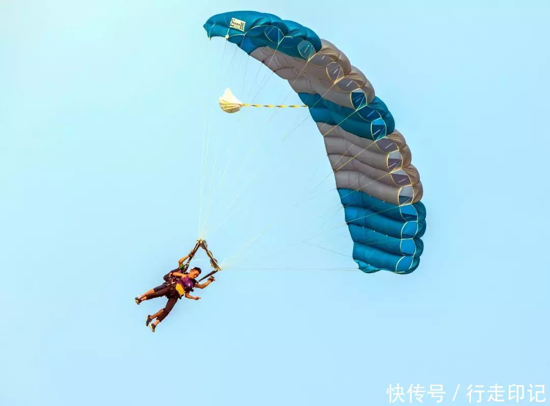 4000米高空跳伞是什么感觉？来甪直体验当“鸟人”的滋味