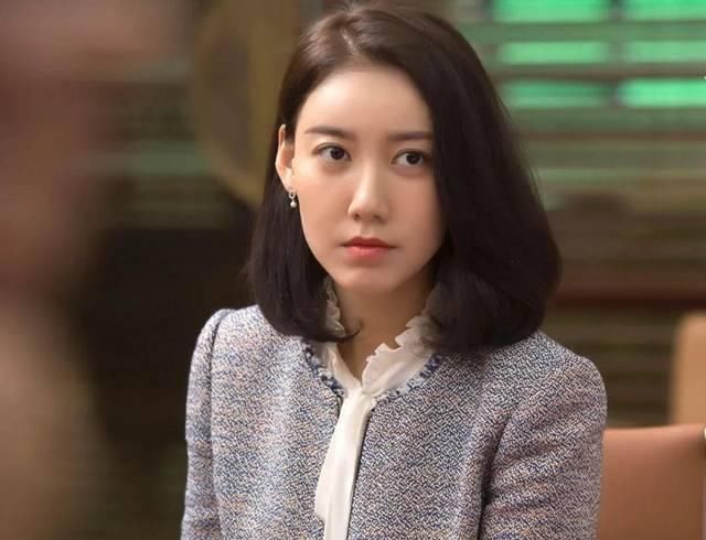  「女生」90%的人都对优雅知性有误解！年轻女生明明能走好这条气质路线啊