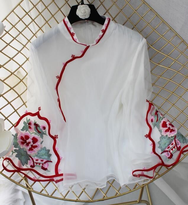 谁说 “东方女人”不穿旗袍!瞧下图女人穿旗袍，穿一次就爱上