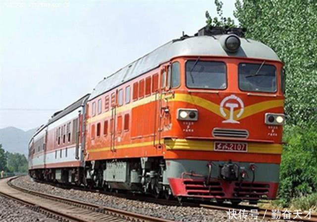 有人说越南火车堪比中国高铁？看了越南火车内部设施，终于明白了