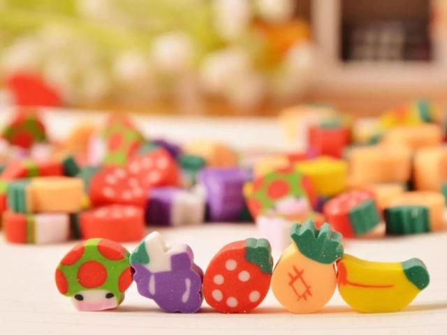 “毒书皮”强致癌、或致儿童性早熟？是谣言还是确有其事？