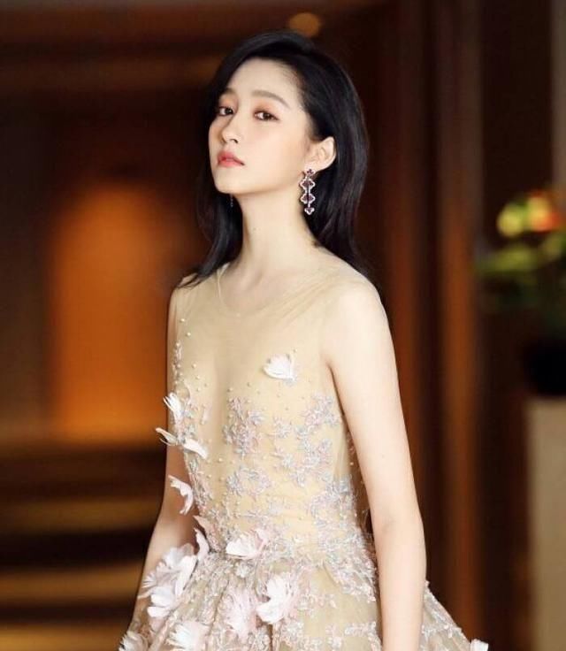 #cm#2020年最受欢迎女生身高出炉!我差5cm达标,很多人超了