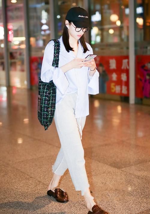 鞋王：“运动鞋”已经凉凉了，2020早春的“鞋王”是它！杨幂早安排上了