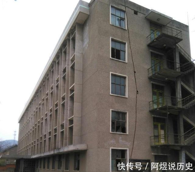 秦岭一小镇布局四家兵工厂，“小香港”成空城，墙上卫兵职责犹在