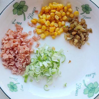  『炸鸡』榨菜蛋包饭配炸鸡