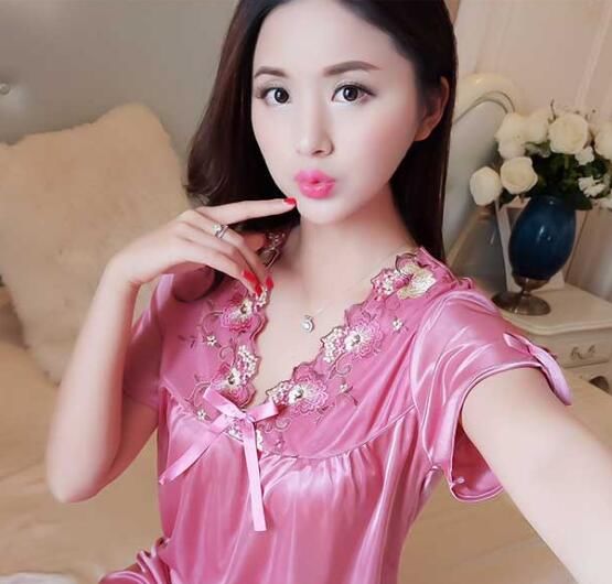 女人就该风情万种!立秋穿新出的“温柔睡衣”,吸睛养眼性感到爆