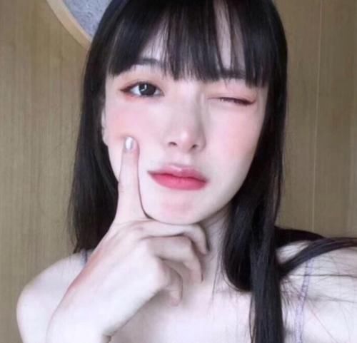 女生:笑起来超级甜的女生,就可能会具备这3个特点,全中铁定是女神!