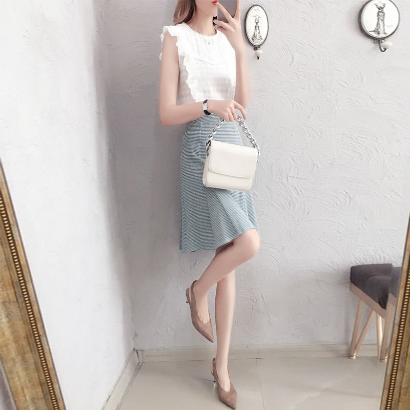 我姨今年48，就喜欢穿小香风套装，减龄十岁不说，还巨有女人味