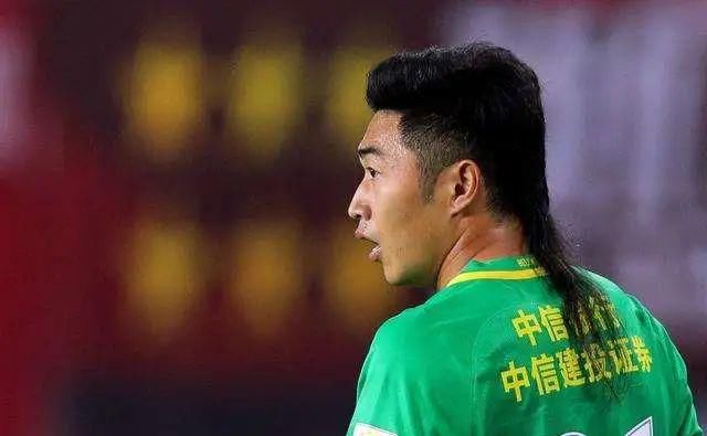  #类似#当杀马特遇上洗剪吹，“顶上风流”这事别忘了他