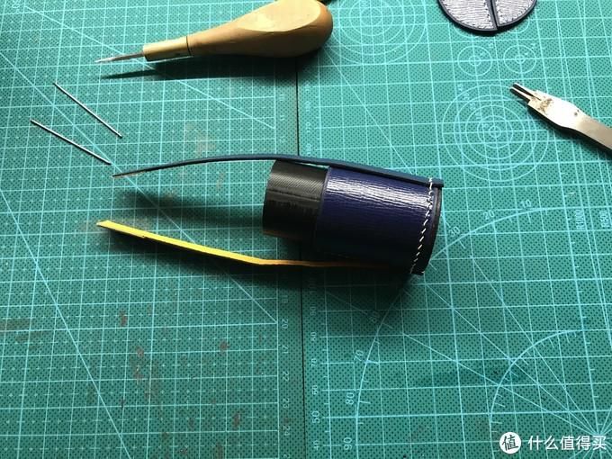 模具:怪蜀黍教你做包包 篇七:天气多变,给口红穿件外套吧