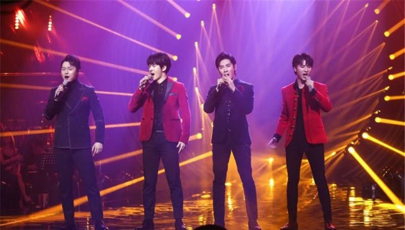 [观众看到]一年后，重组的“声入人心男团”没有“了双云”依然能够嗨翻全场