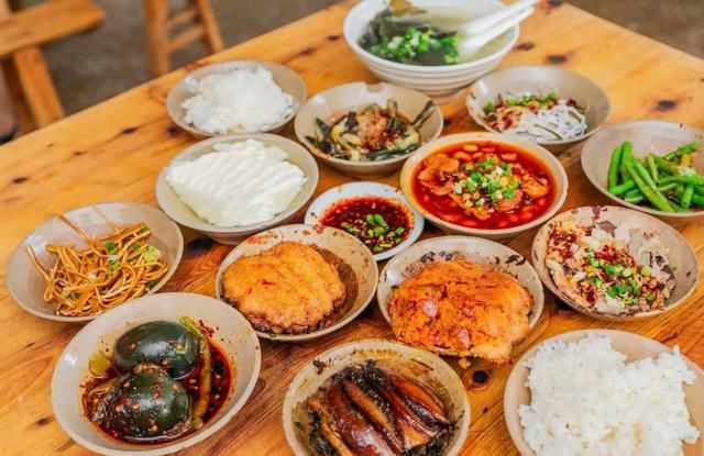 解放碑，凭啥子代表重庆？