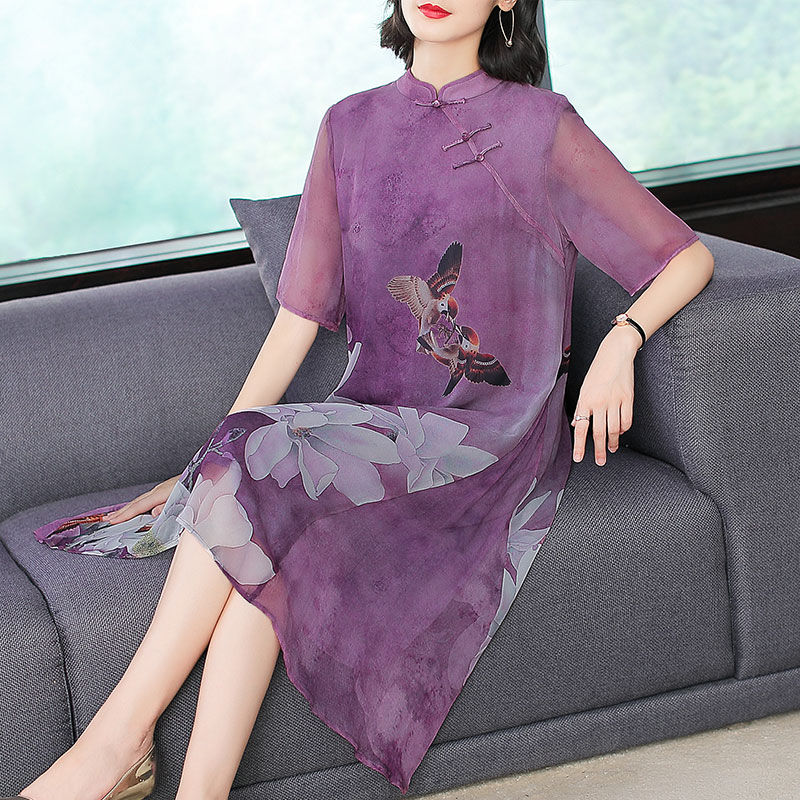 适合任何身材的纯色“包臀裙”，显白又显瘦，简单就很美