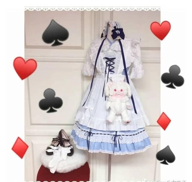  『小裙子』“Doll感”是什么？这样穿，你就是洋娃娃！
