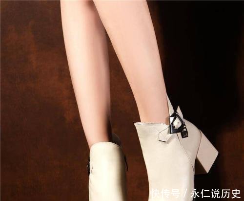 皮质:冬季这样的短靴穿着时尚又舒服,很多人都穿上了,你还在等什么