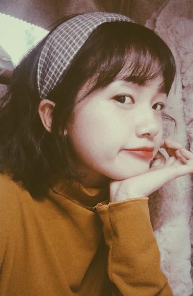  【遮脸】脸大却很漂亮的女生，这几点太明显，难怪不遮脸也有高颜值