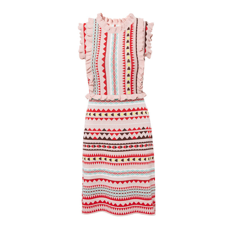 谁说身材丰满穿衣难看?试试名媛裙+高跟鞋，一个比一个靓丽吸睛