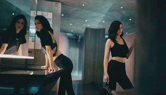 卡戴珊两小妹又一次同框，这身材，这颜值，简直是男人的梦想