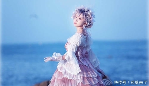 『一见钟情』这款洛丽塔让众多lo娘“一见钟情”,但看到这张图,大家都拔草了