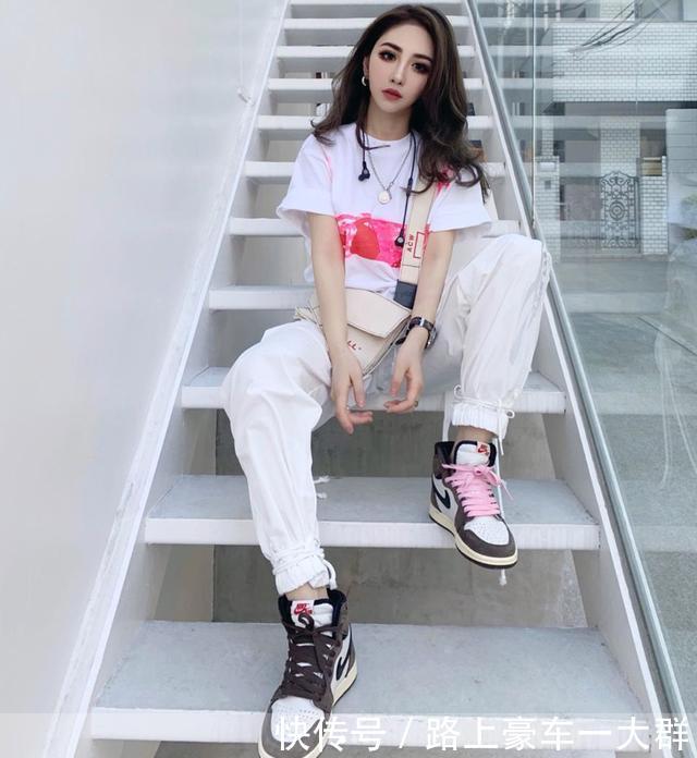  [丝绸]当女生穿起AJ 1，比男生都帅！盘点4双最适合女生的Air Jordan 1