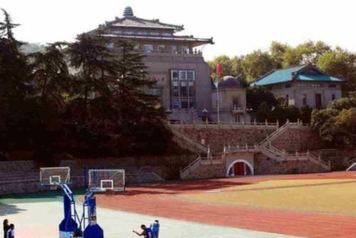 盘点国内风景很美的五所大学，你的大学入选了？