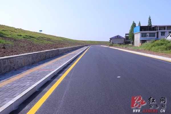  新建：安乡县沿河路北延伸线新建工程顺利完工 月底将开放通车