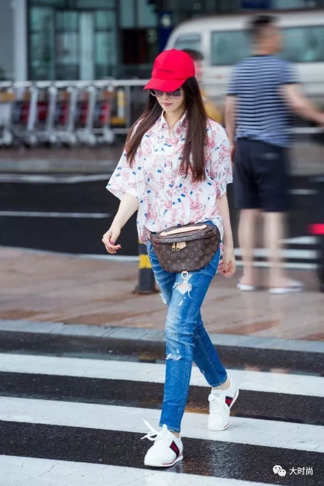 伊能静被赵雅芝“带坏”了，7000块的“奶奶衣”还能穿成18岁!