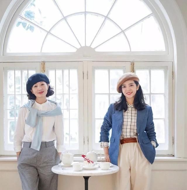  『时光』原来穿搭真能惊艳时光,三木妈妈的极简风,50岁也能穿出自己的美