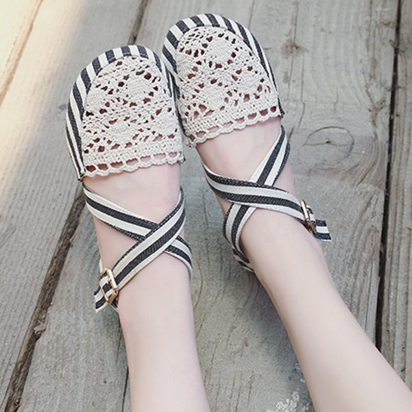 纤纤玉足露脚踝，新款“仙女鞋小脚丫忒撩人，趁的腿又长又白又嫩