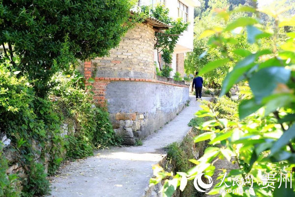  毕节■毕节金海湖新区：落实十户联动 提升人居环境