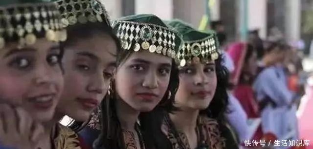 中国人可以在这个国家“横着走”，但是绝对不能跟当地女性握手！