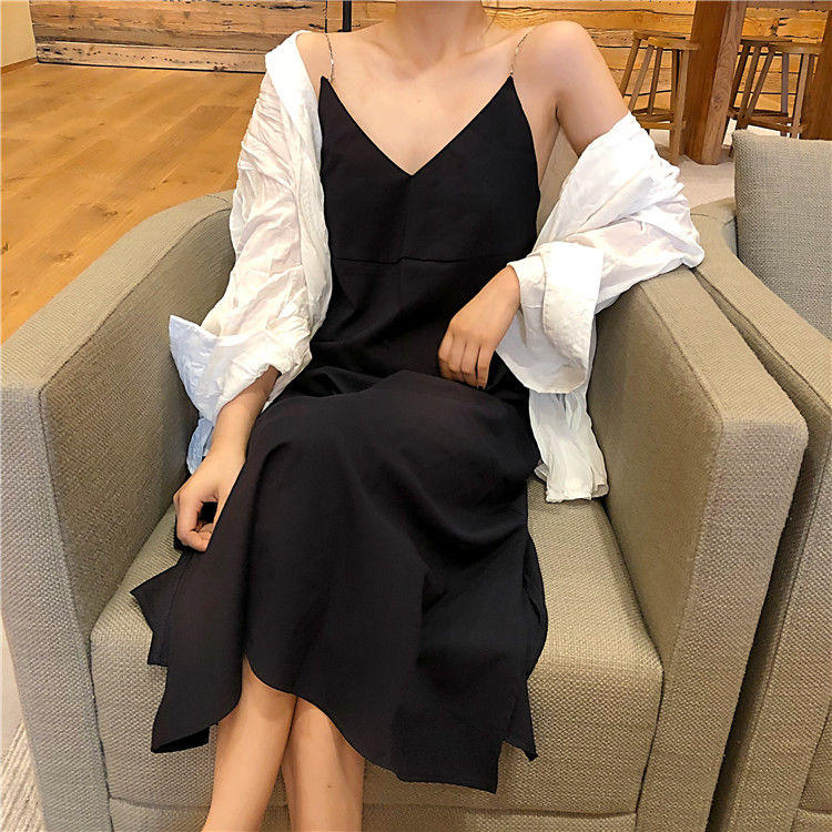 现在的女人真开放，逛街这样穿，太美了，十个男人九个回头