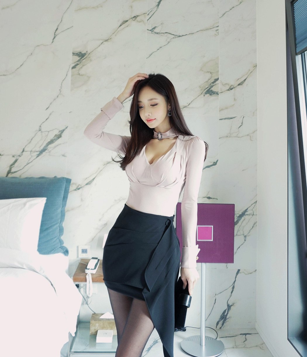 柔美晚秋知蕴粉底罗绮衣裙