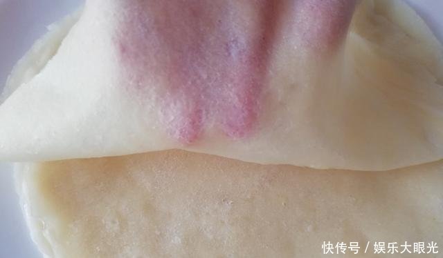 『柔软』立春时节,全网都在做春饼,我教婆婆一次就做成功了,柔软又筋道