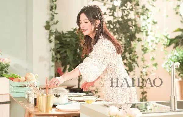 发胖遭群嘲的刘亦菲美回来了?赵薇这次是真瘦了……