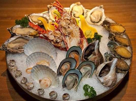 吃海鲜时，喝白酒或放醋就能杀死病毒？医生：谣言不可信！