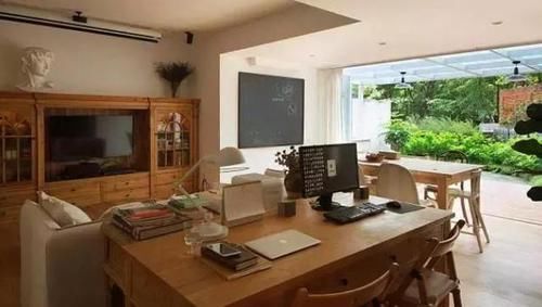 #小别墅#48㎡奇葩小户型,男主不仅整了小院,还设计出2室小别墅的既视感