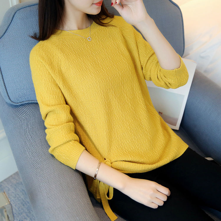 别穿裙子了，9月流行慵懒风毛衣配小脚裤，美翻了