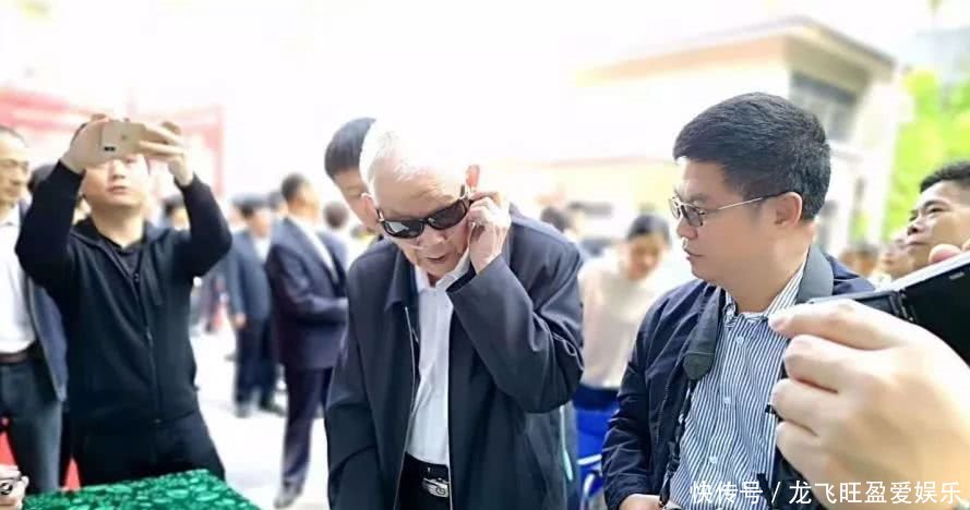 95岁叶选平率亲属缅怀叶剑英元帅！