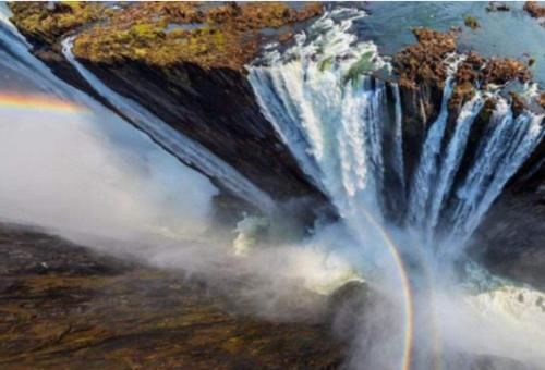 全球最刺激“无边泳池”，一边天堂一边恶魔！退一步万丈深渊