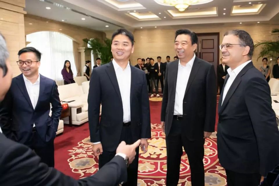 我们采访了刘强东案受害人的校友律师，还原你不知道的法律真相